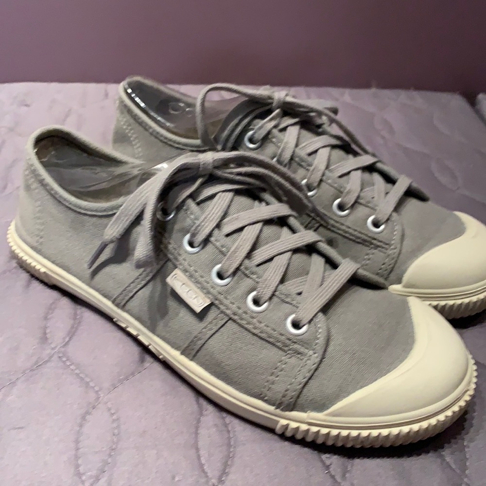 Keen Women’s size 8 Gray Sneakers Shoes